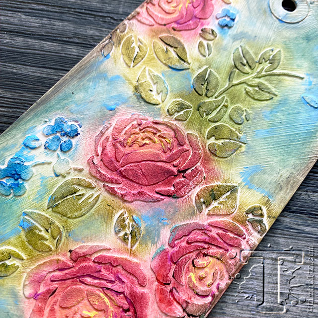 Tim Holtz demos Distress Crayons over Gesso with Stencils - Creativation -  CHA 2017 